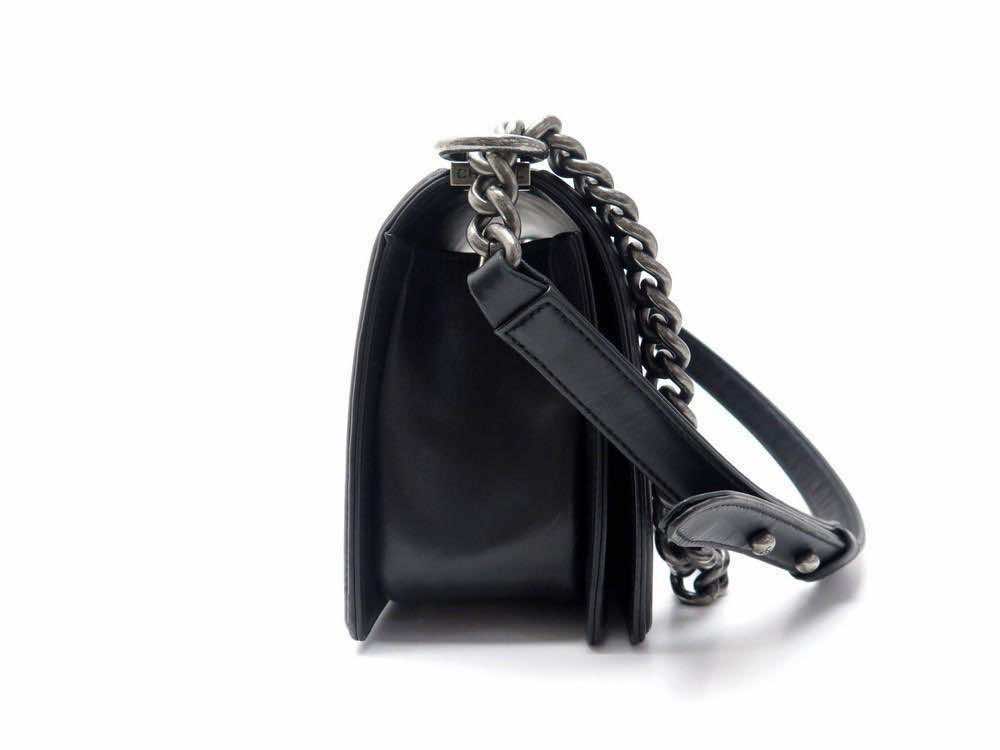 Chanel Boy - Side view