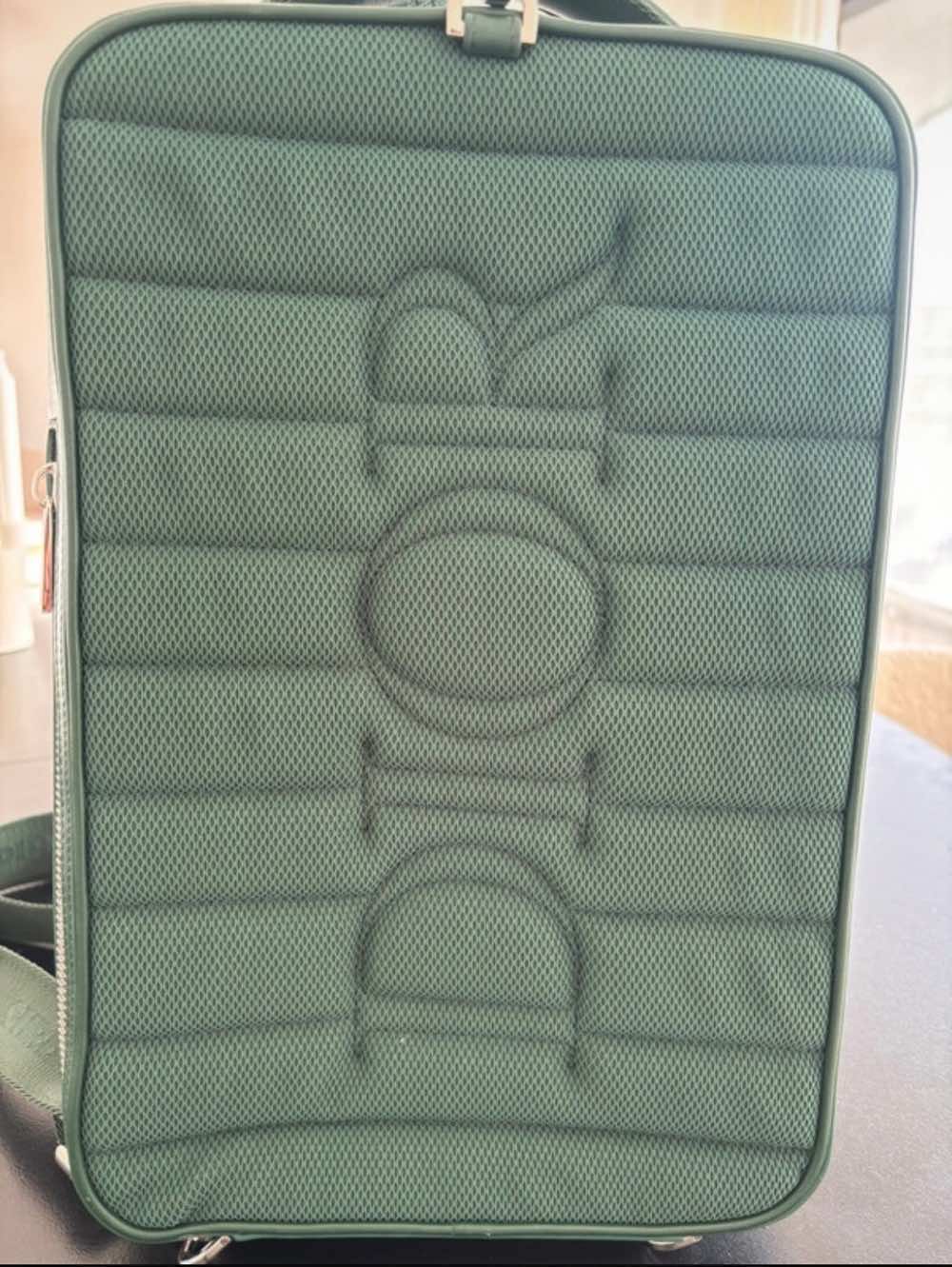 Dior Galaxy world tour - Side view