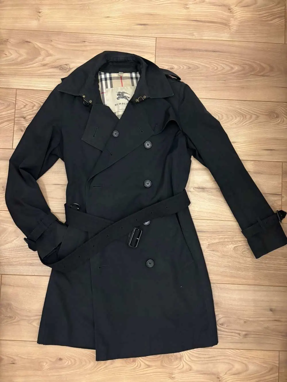 Burberry Trench coat Black Cotton Very good - Back View