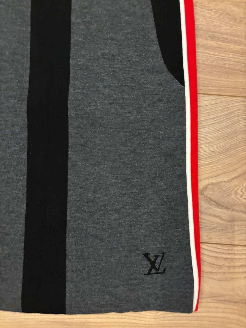 Louis Vuitton  - Image 6