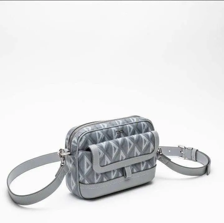 Dior Hit the road Grey Leather Never worn, with tag - Inside View