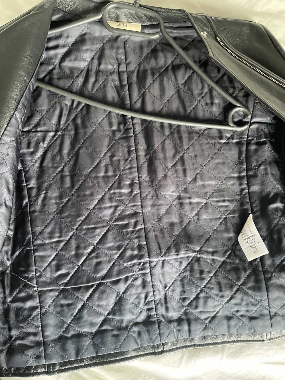 Céline Biker - Side view