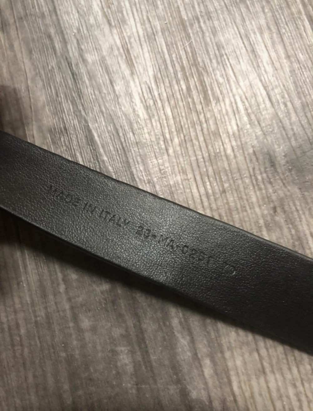 Dior Caro - Side view