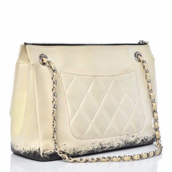 Chanel Timeless - Back view