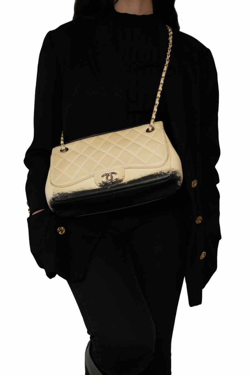 Chanel Timeless - Image 12