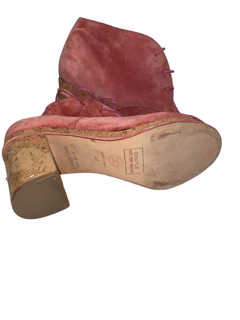 Chanel Sample - Side view