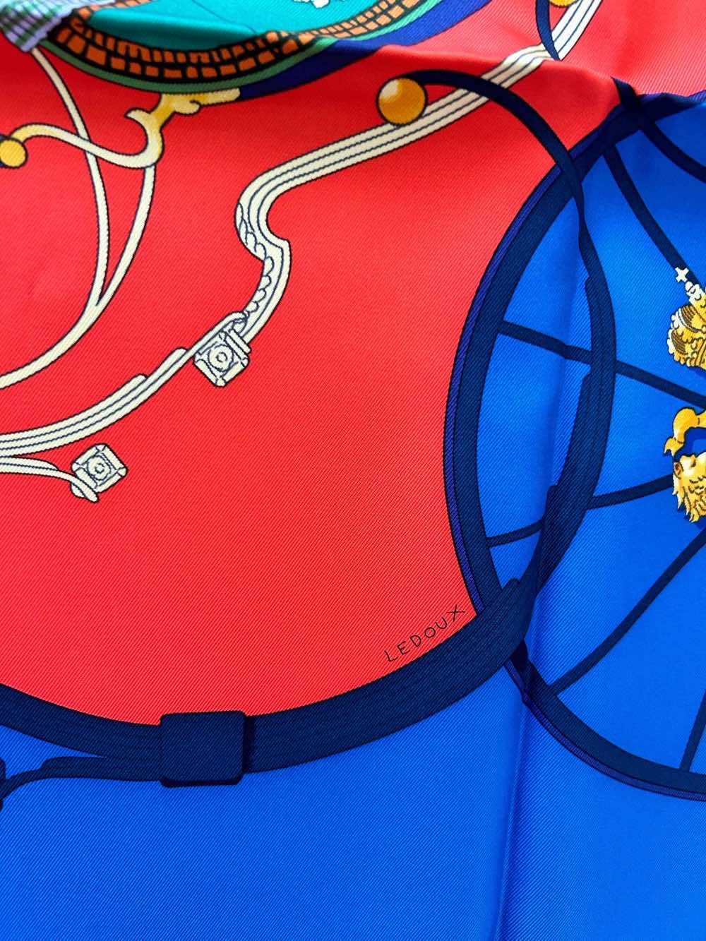 Hermès Springs - Side view