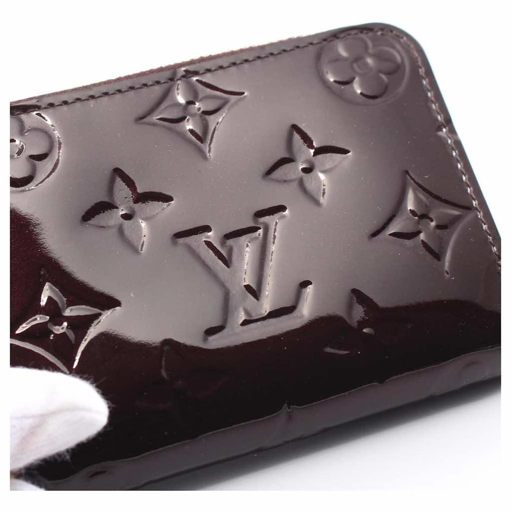 Louis Vuitton Zippy - Side view