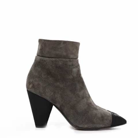 Chanel Heeled ankle boots - Back view