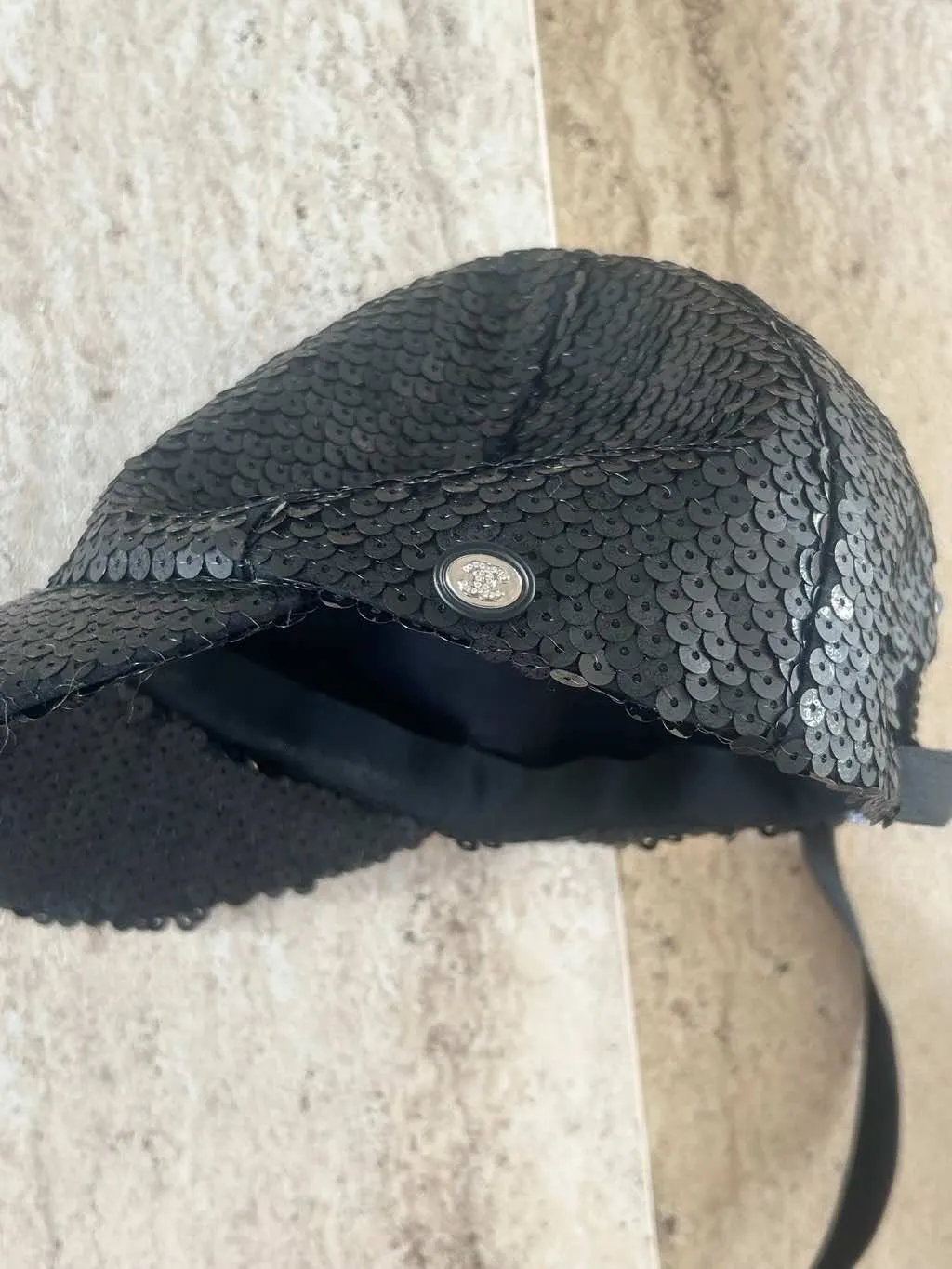 Chanel Black sequin cap Black Good - Inside View