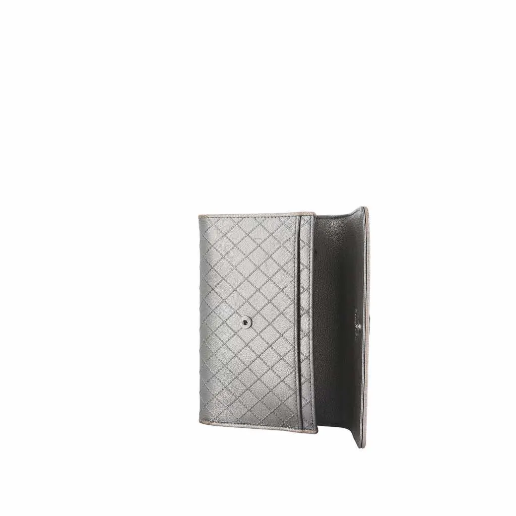 Chanel Silver-gray leather wallet Grey Leather Very good - Model View