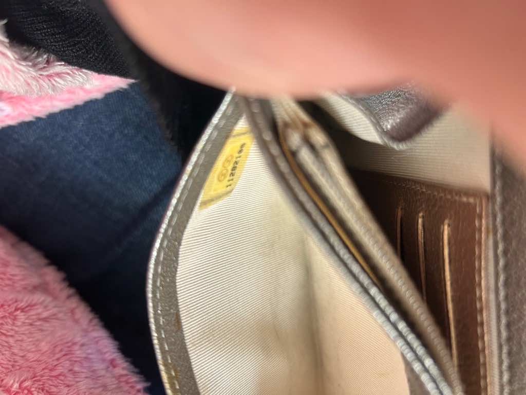 Chanel Silver-gray leather wallet - Detail 1