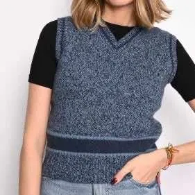 Dior Blue sleeveless sweater Blue Wool Very good - Model View