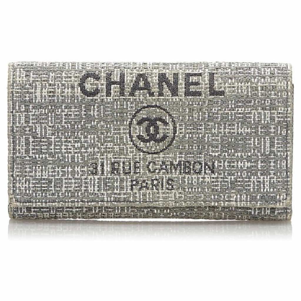 Chanel Tweed-effect velvet wallet