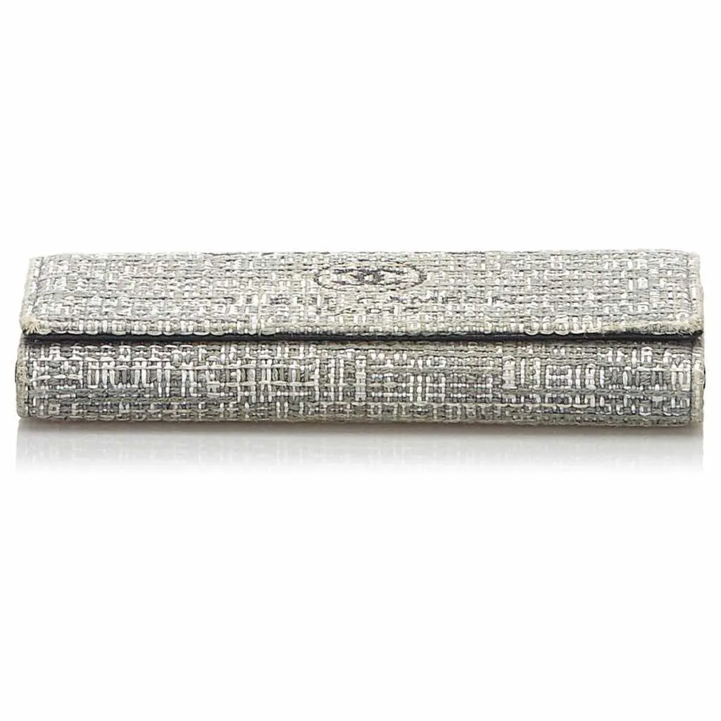 Chanel Tweed-effect velvet wallet Grey Velvet Never worn - Model View