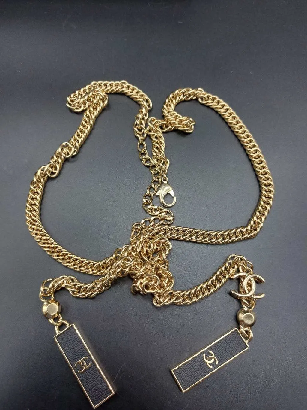 Chanel Knotted chain necklace Gold Metal Very good - Inside View