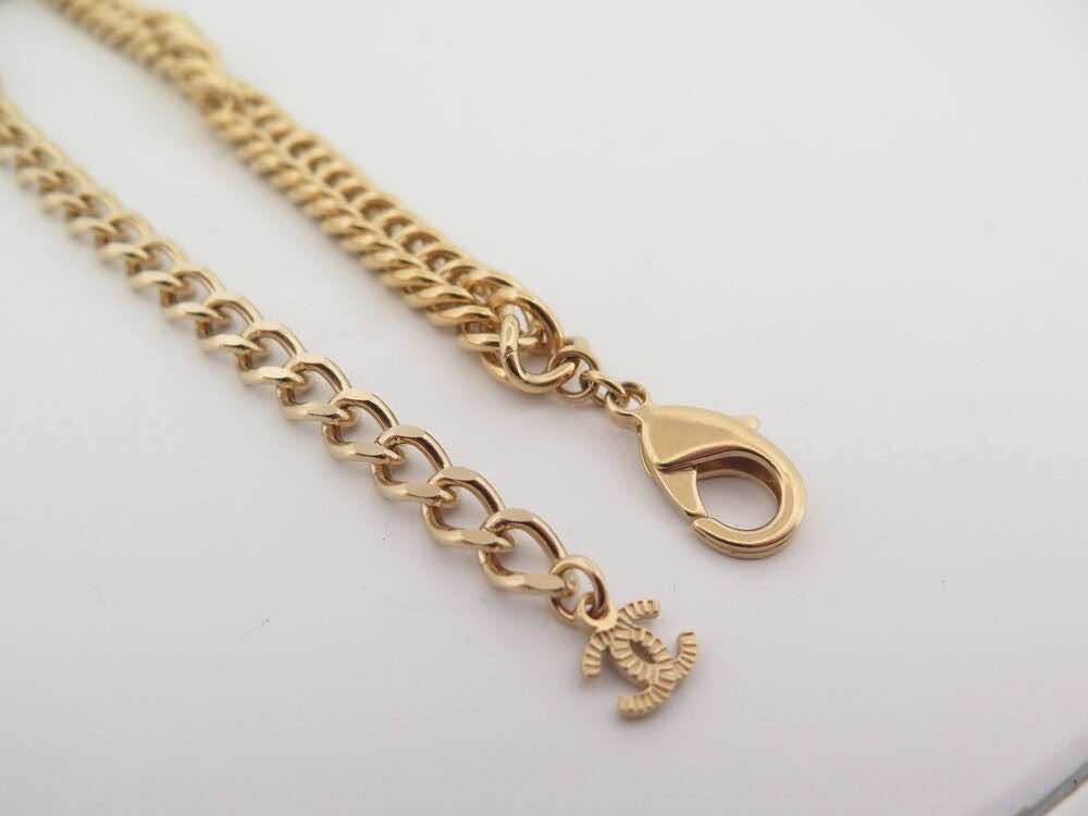 Chanel Knotted chain necklace - Image 10