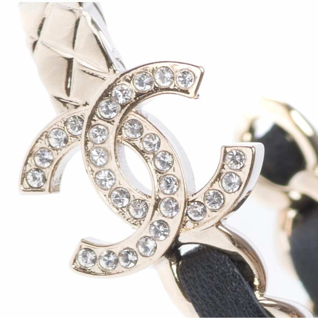 Chanel Hoop earrings - Side view