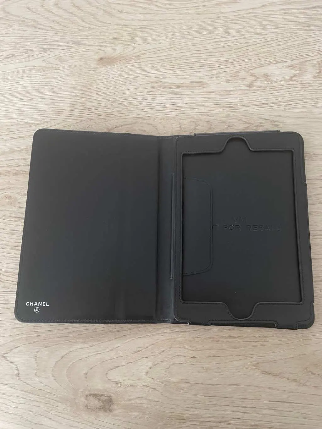 Chanel Timeless iPad mini protector Black Leather Never worn - Model View