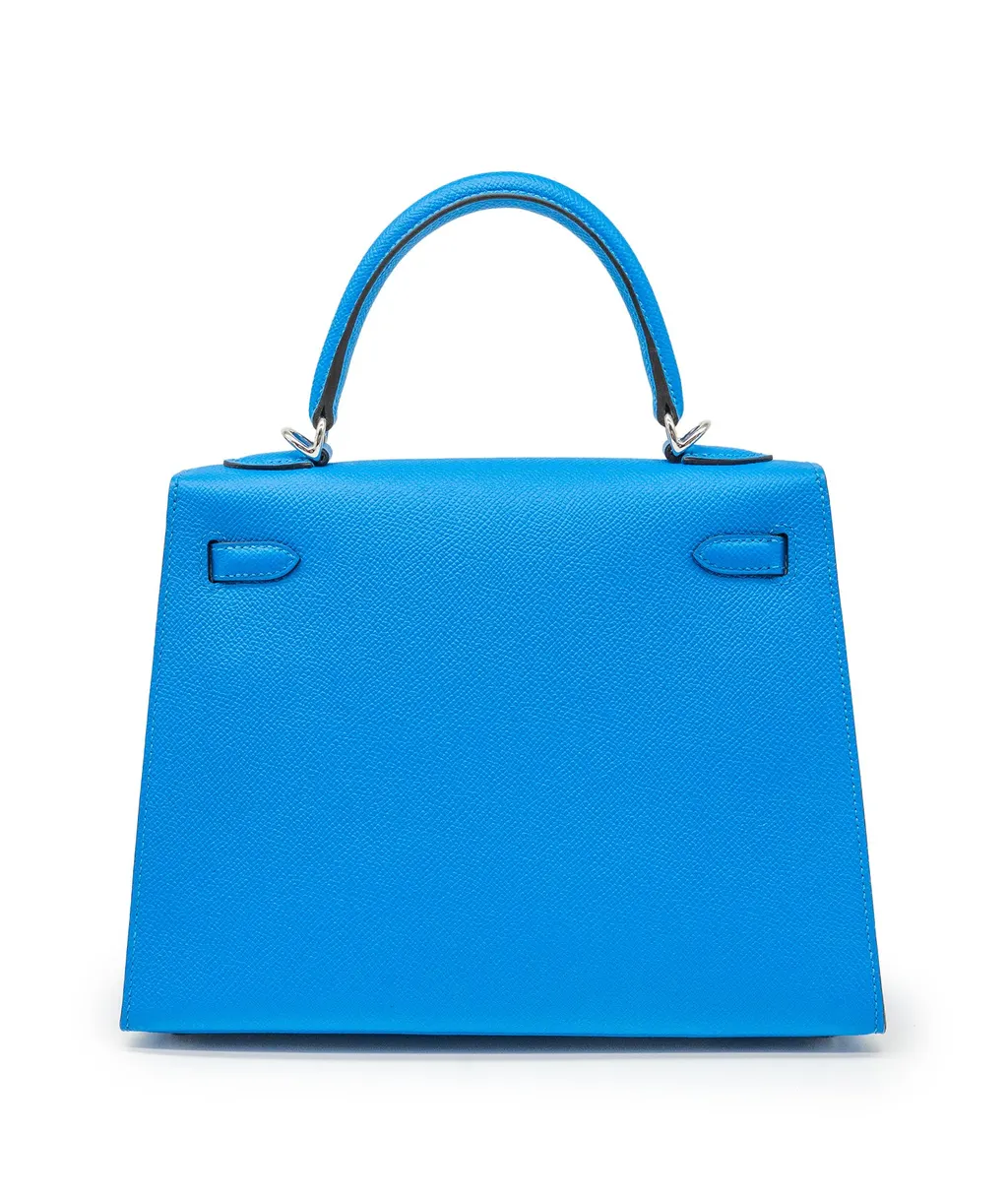 Hermès Kelly25 Epsom Blue Hydra Silver Hardware 2025 (Stamp K) Blue Leather Never worn - Model View