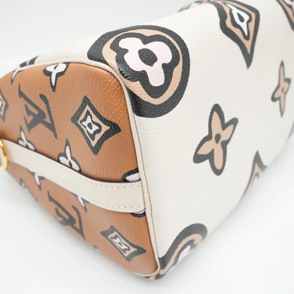 Louis Vuitton Bicolor Giant Wild At Heart Speedy Bandouliere 25 Bag M58947 White Canvas Good - Box View