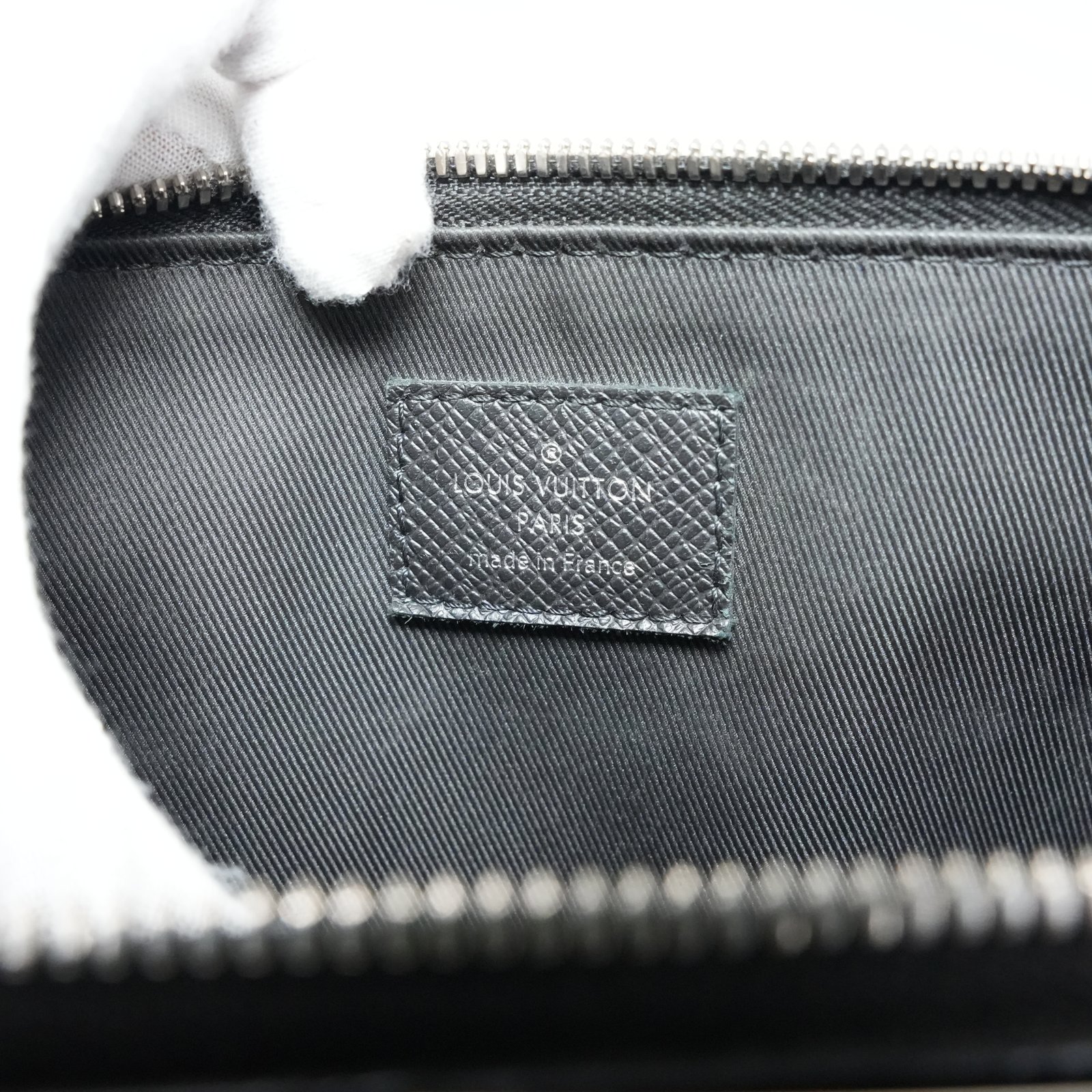 Louis Vuitton Taiga Anton Briefcase Black Leather M30925 - Side view