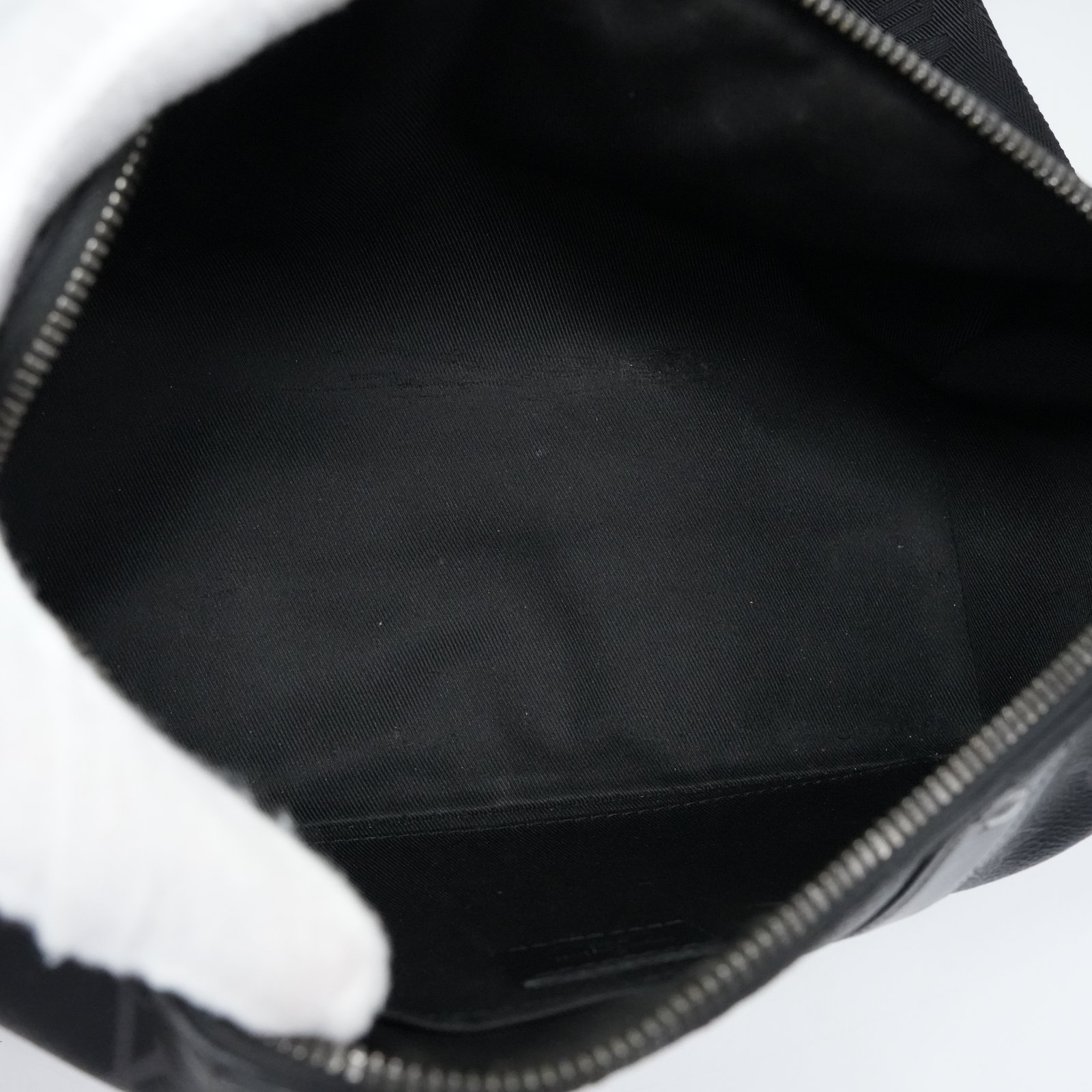 Louis Vuitton Monogram Eclipse City Keepall holiday M45936 - Detail 1