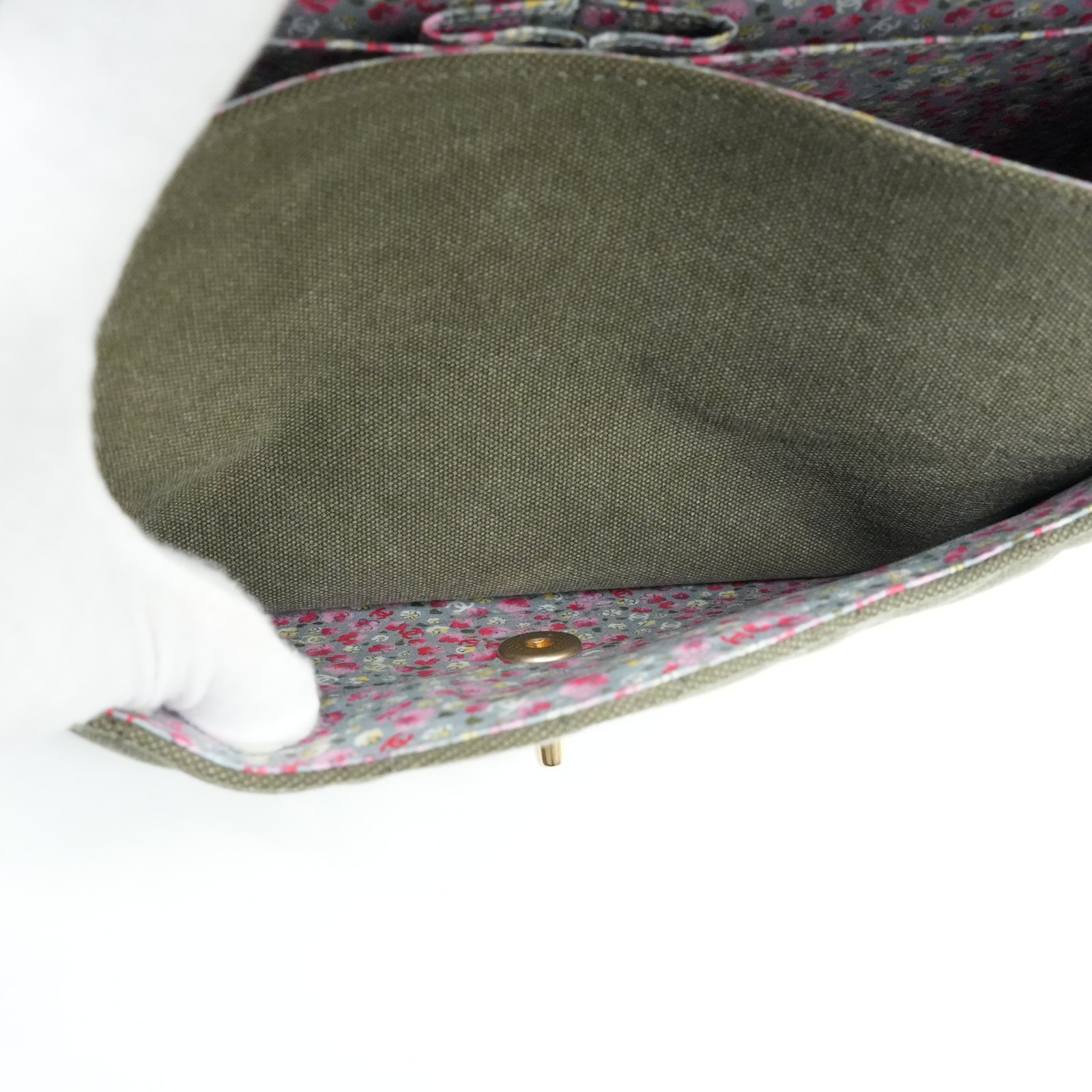 Chanel Cuba Cruise 2016 Shoulder Bag Size 30 - Image 15