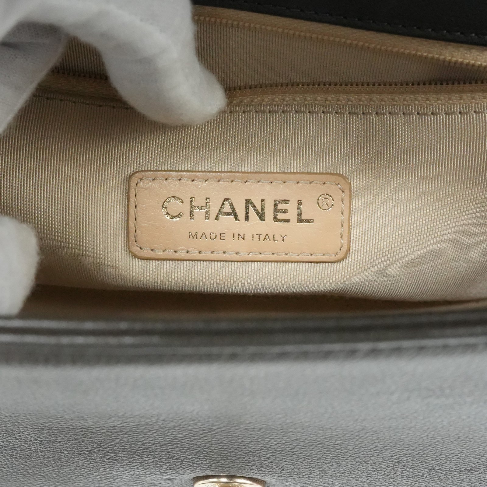 Chanel Grained Calfskin Quilted Medium Label Click Flap Bag Khaki - Image 12