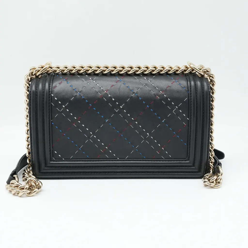 Chanel Boy Bag Black Medium tricolor Black Leather Fair - Model View