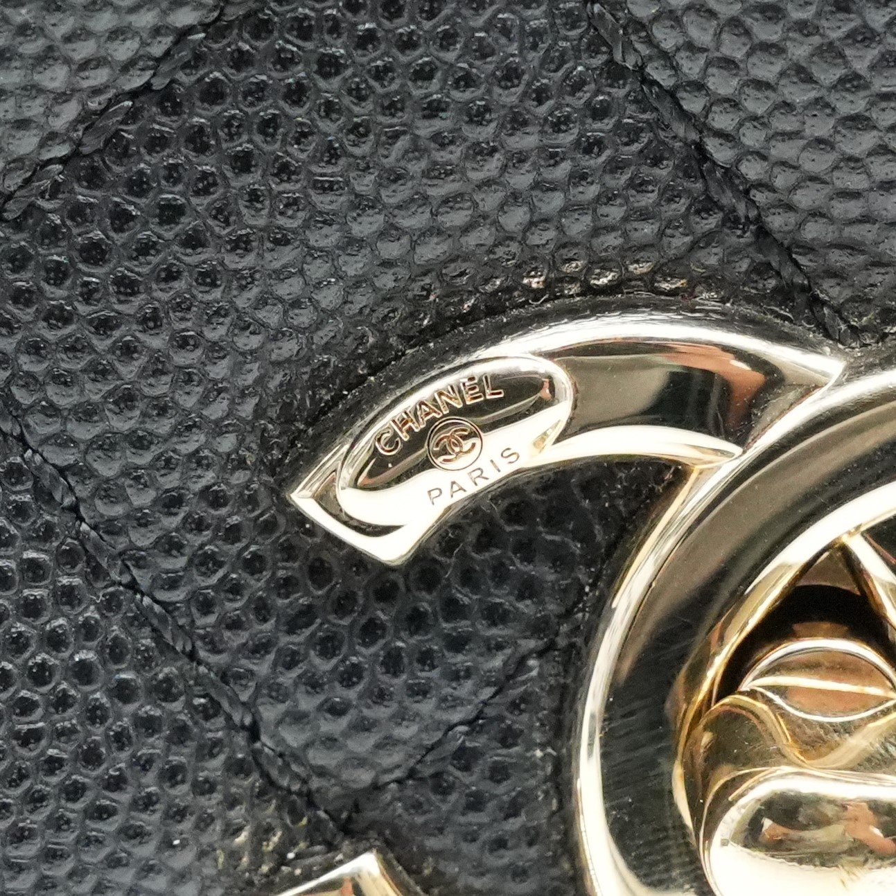 Chanel Flap Bag Top Handle Grained Caviar Noir - Image 18