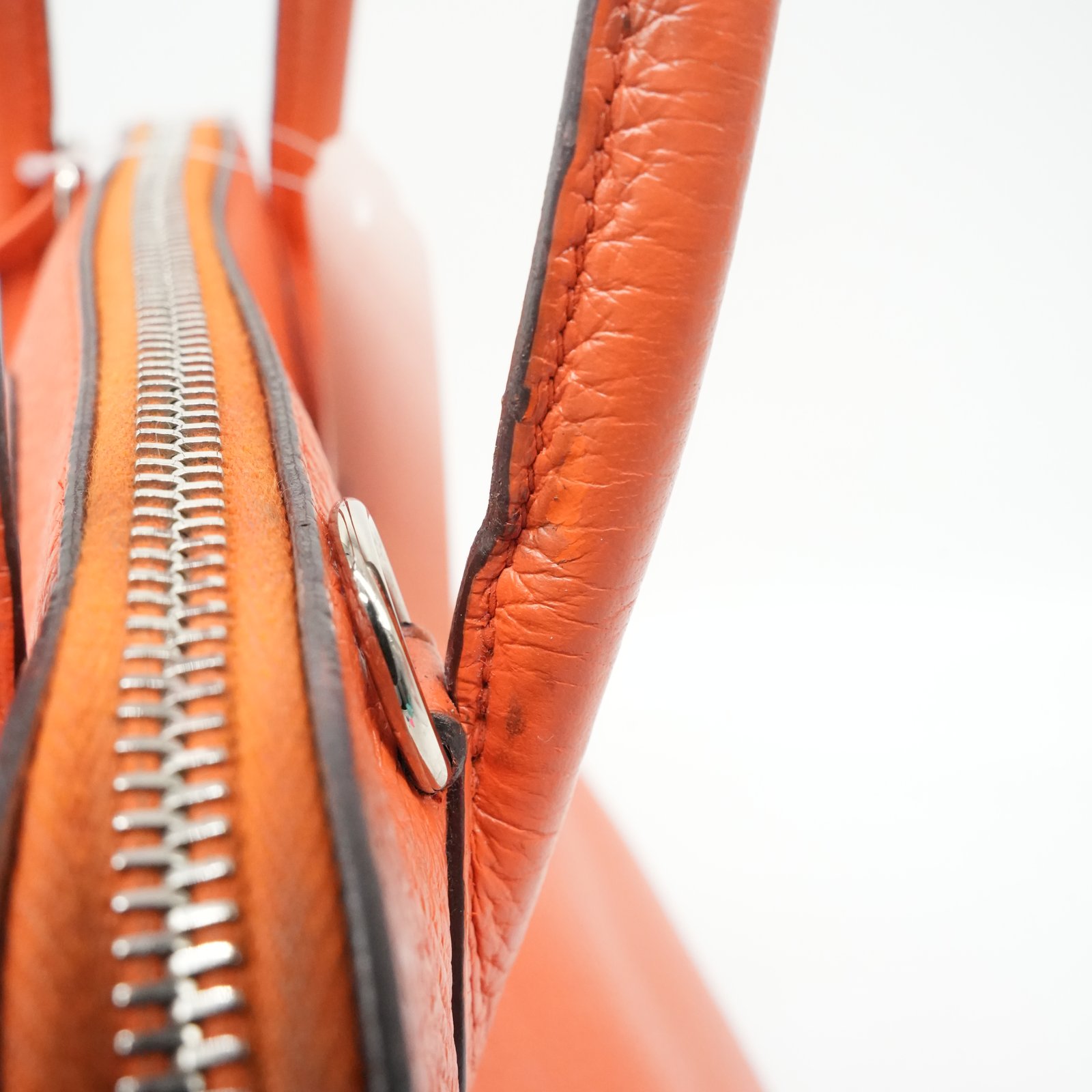 Hermès Bolide 31 Handbag In Potiron Orange Clemence Leather - Image 18