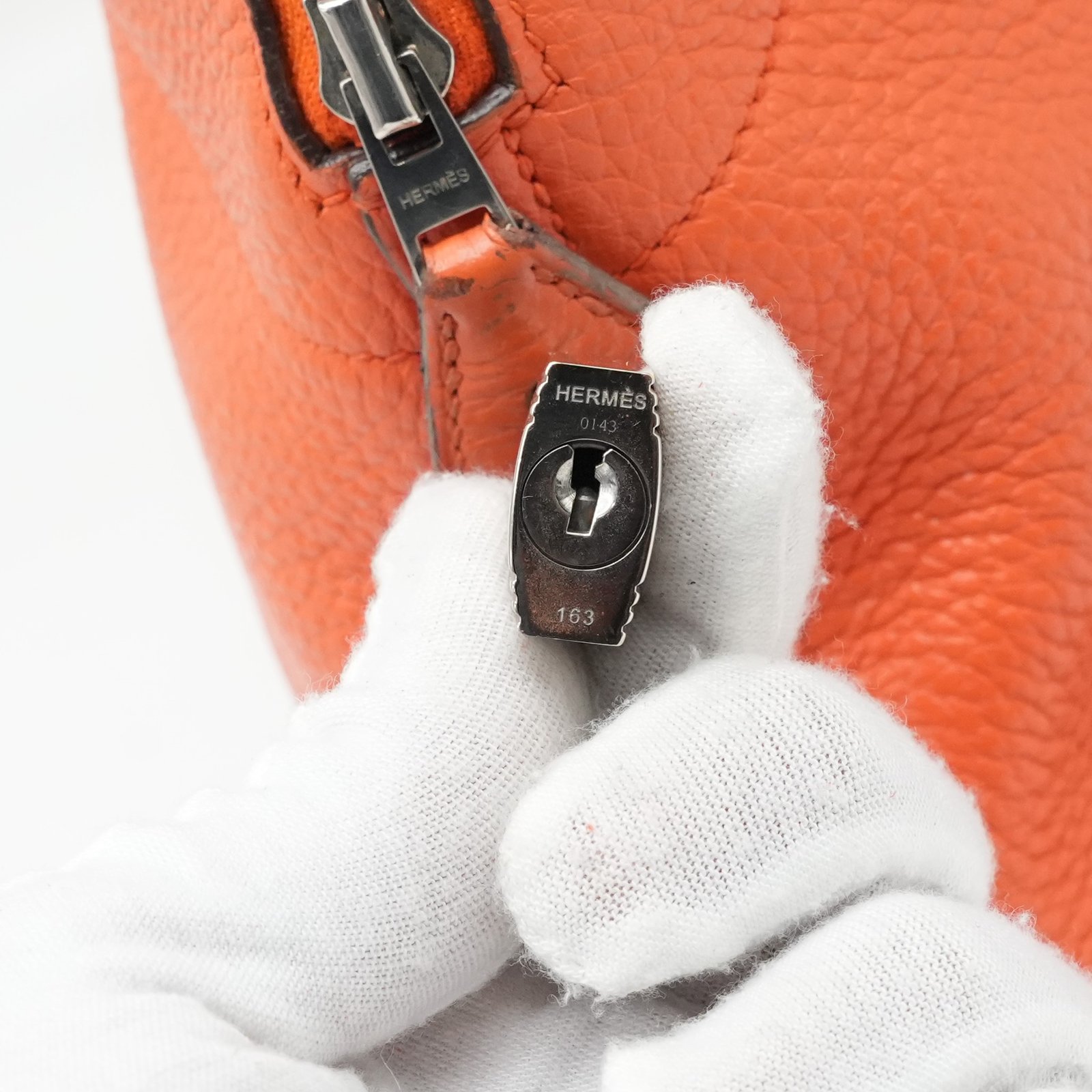 Hermès Bolide 31 Handbag In Potiron Orange Clemence Leather - Image 10