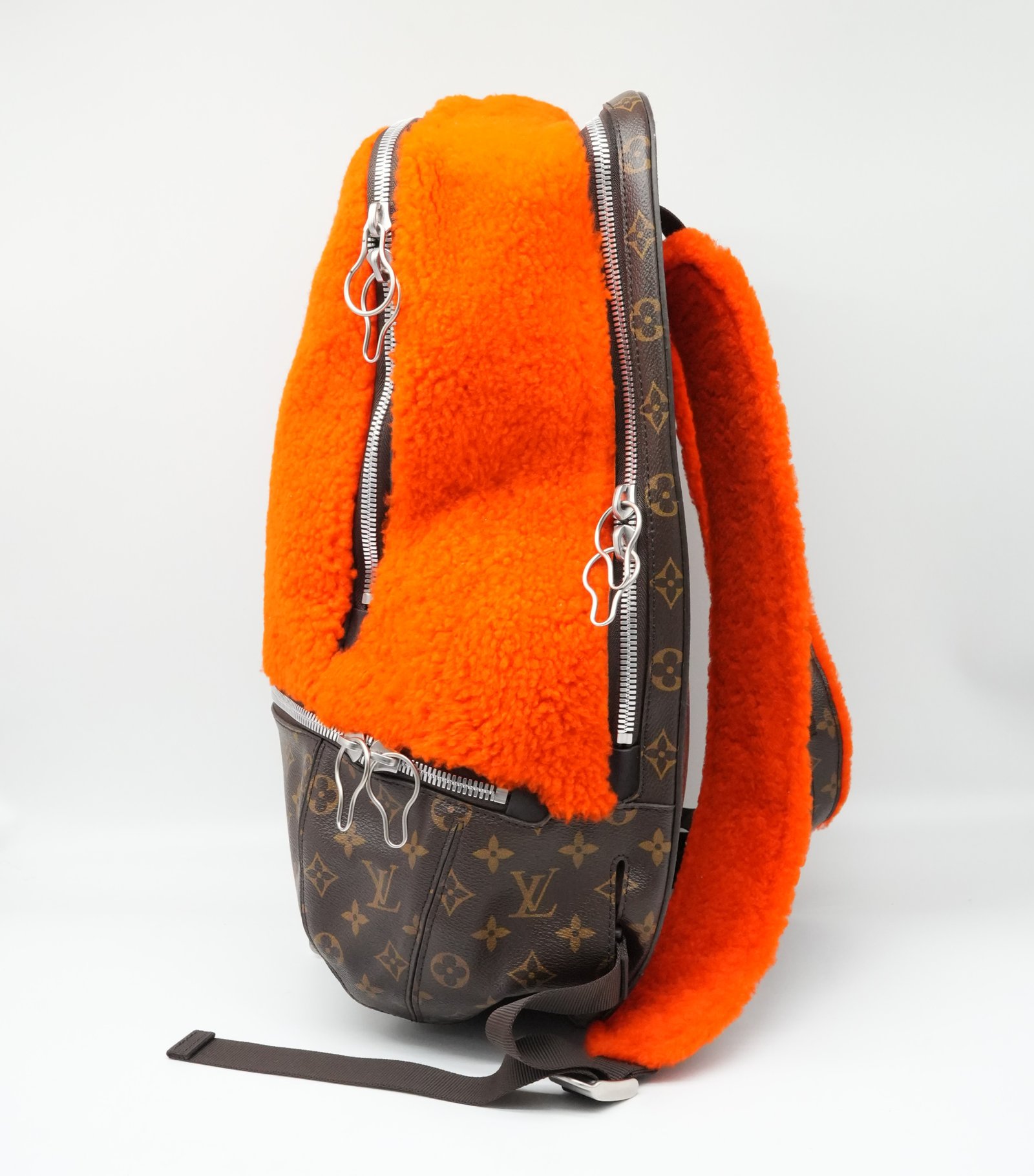Louis Vuitton Louis Vuitton x Marc Newson Monogram Orange Apollo Backpack M40277 - Back view