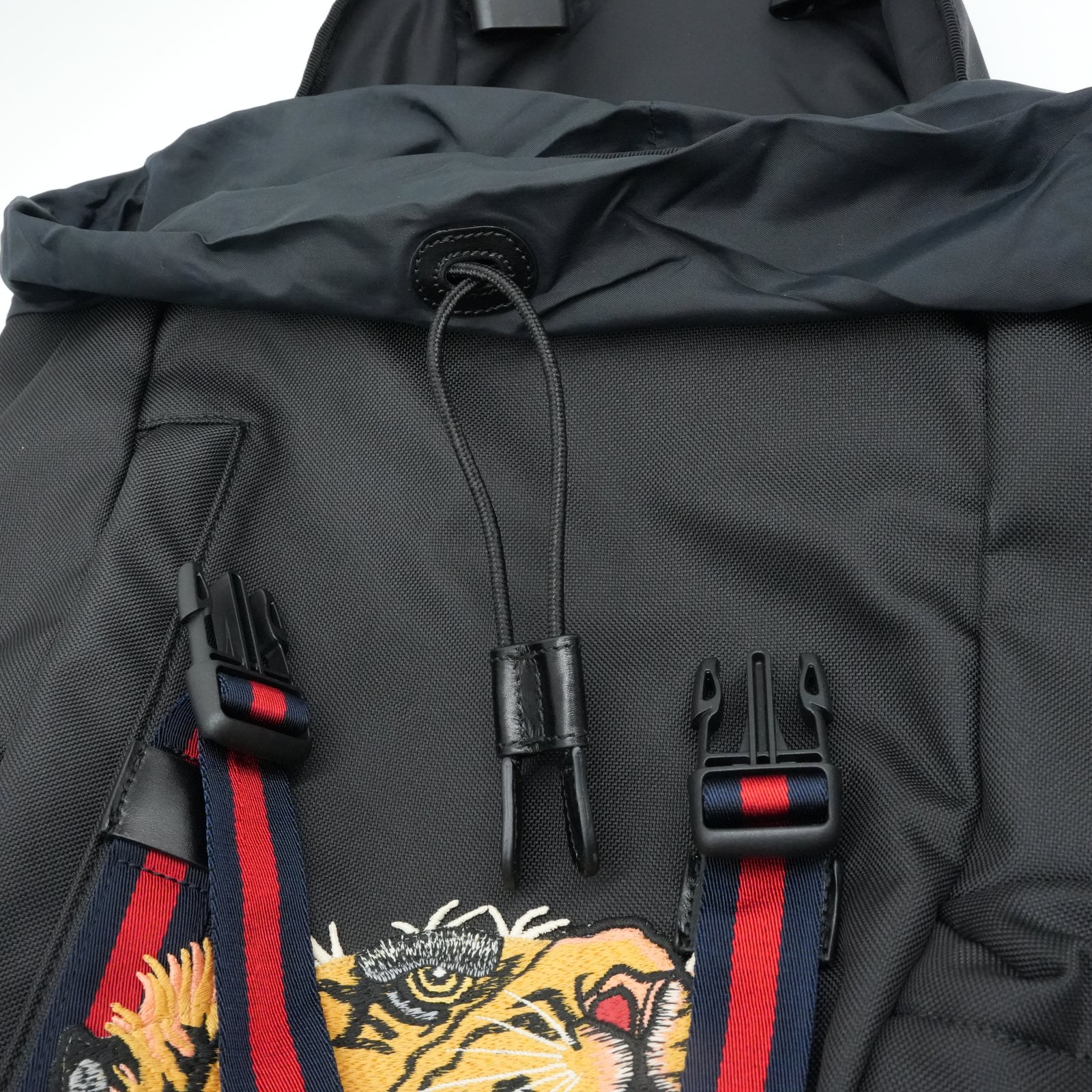 Gucci L'Aveugle Par Amour Embroidered Tiger Backpack - Image 17