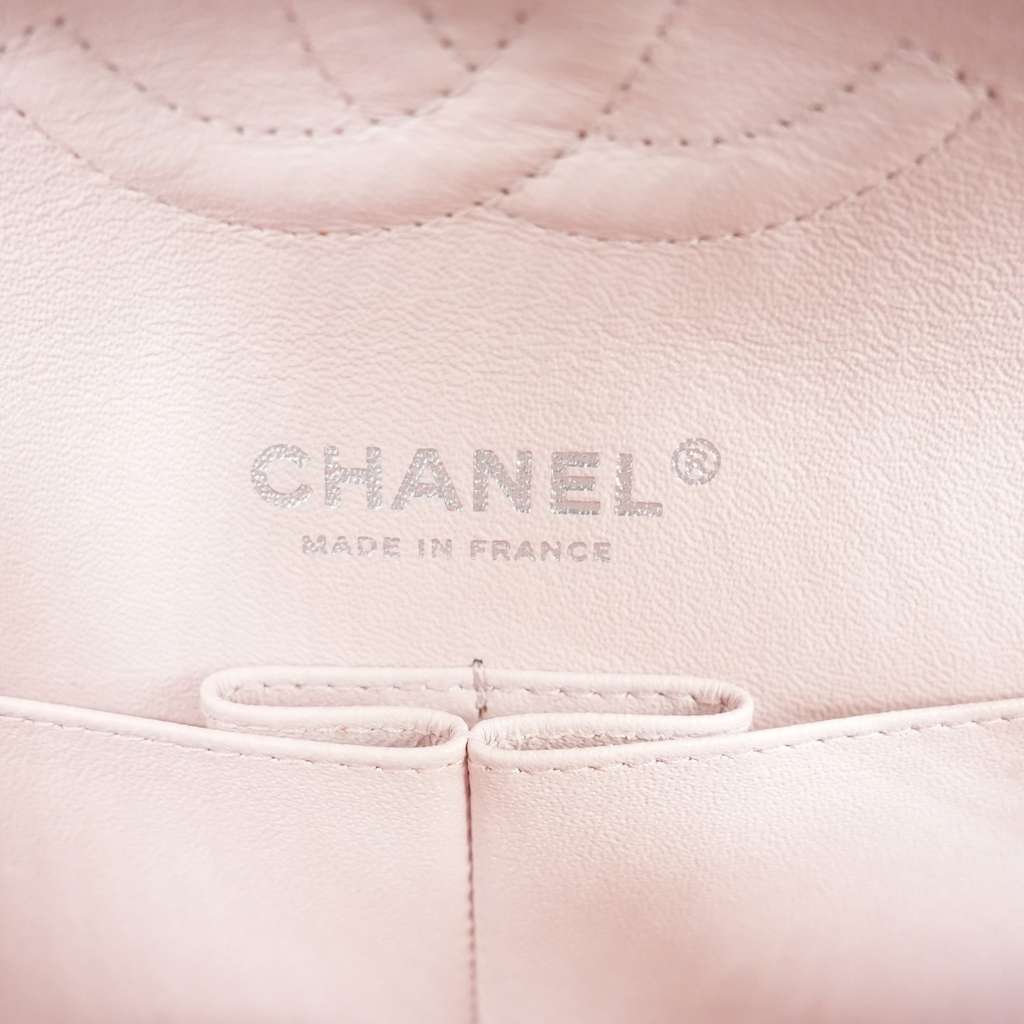 Chanel Classic Medium Flap Nude Caviar Leather Bag with Ruthenium Hardware Size 25 - Image 15