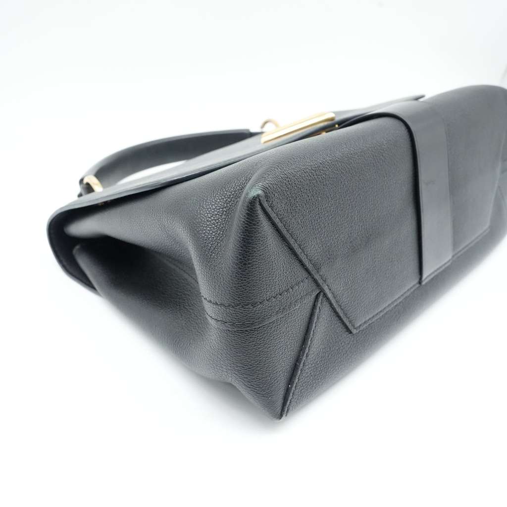 Louis Vuitton Black Monogram Leather Very One Handle Black Bag - Side view