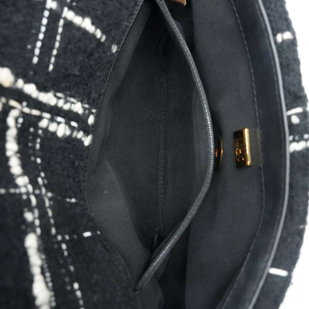 Chanel 19 Flap Bag Black/White Quilted Tweed Medium - Image 13