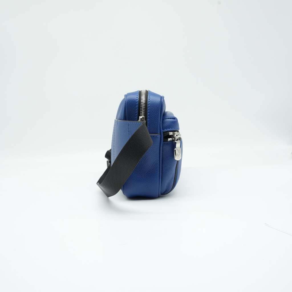Louis Vuitton Blue Taiga Outdoor Bumbag M30245 - Image 6