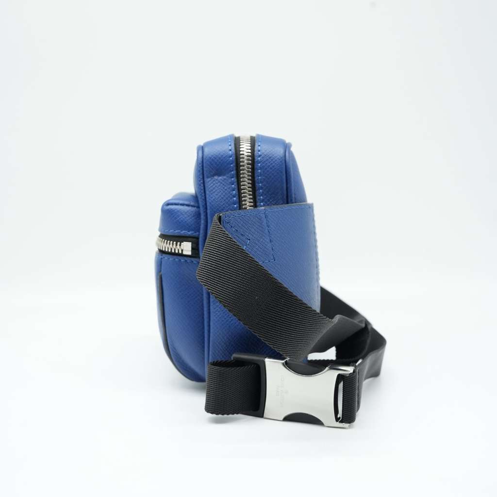 Louis Vuitton Blue Taiga Outdoor Bumbag M30245 - 4