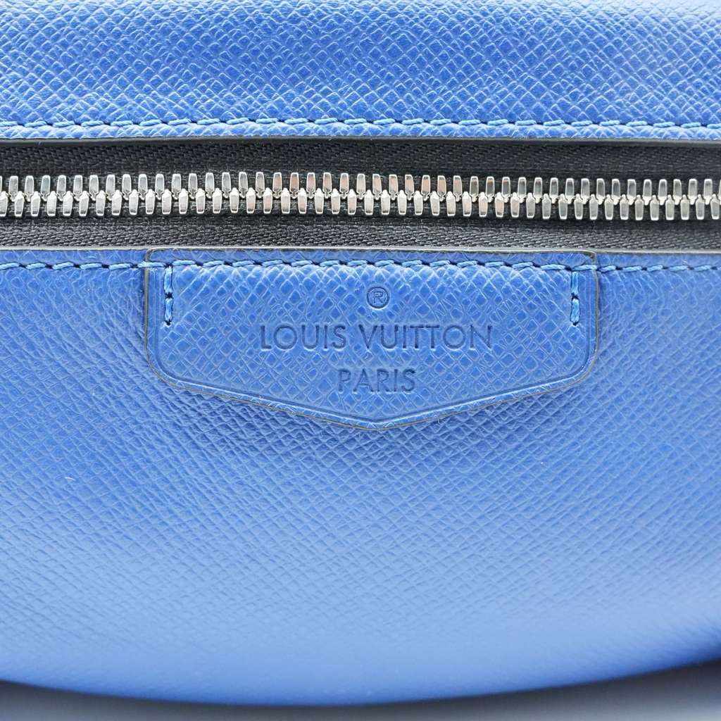 Louis Vuitton Blue Taiga Outdoor Bumbag M30245 - Image 10