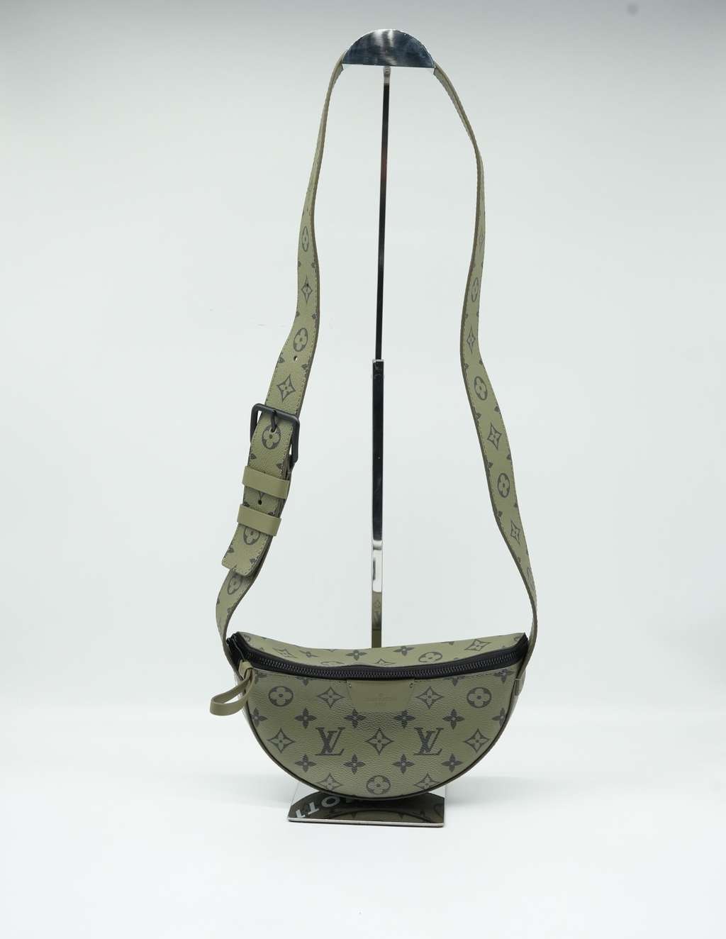 Louis Vuitton Lv Moon Crossbody Khaki Monogram M23838 - Image 10