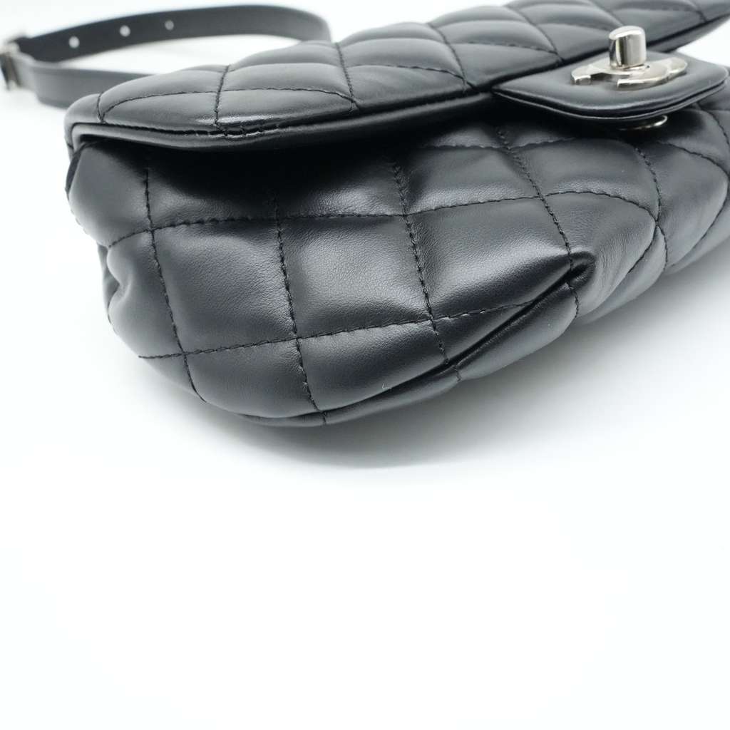 Chanel CC Uniform Flap Belt Bag Calfskin Quilted Black - Detail 1