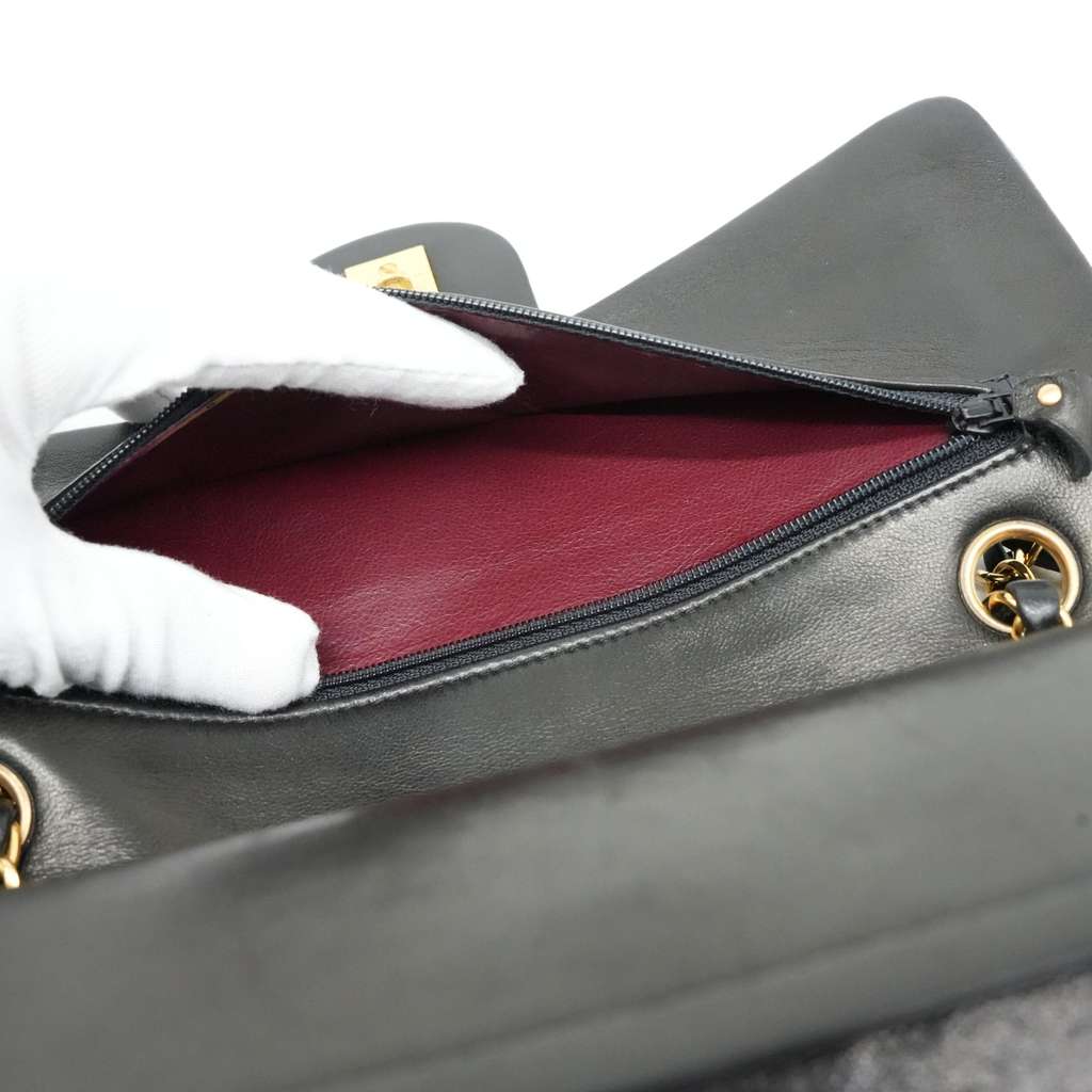 Chanel Classic Double Flap Medium 25 in Black Lambskin Leather and Gold Hardware - Image 13