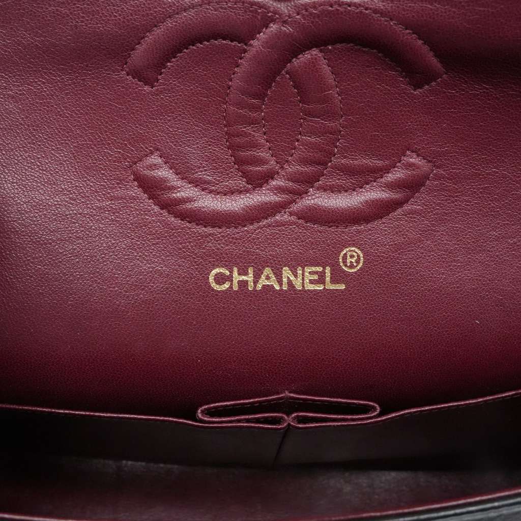 Chanel Classic Double Flap Medium 25 in Black Lambskin Leather and Gold Hardware - Image 17