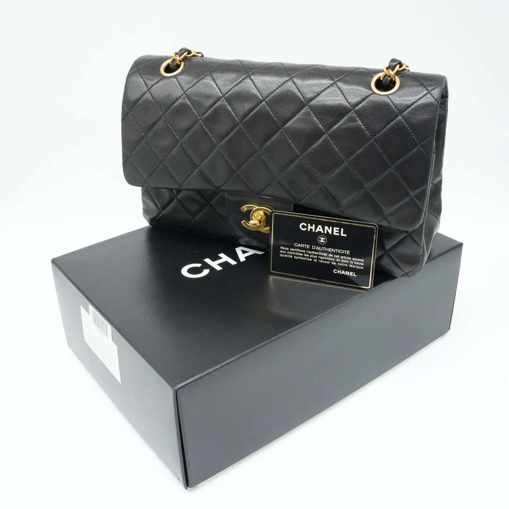 Chanel Classic Double Flap Medium 25 in Black Lambskin Leather and Gold Hardware - Image 21