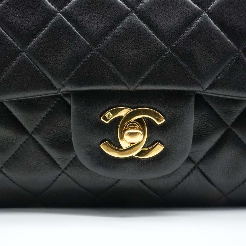 Chanel Classic Double Flap Medium 25 in Black Lambskin Leather and Gold Hardware - Image 11