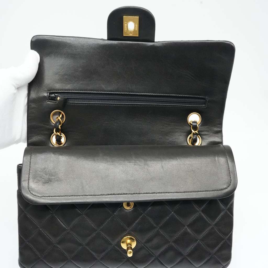 Chanel Classic Double Flap Medium 25 in Black Lambskin Leather and Gold Hardware - Image 12