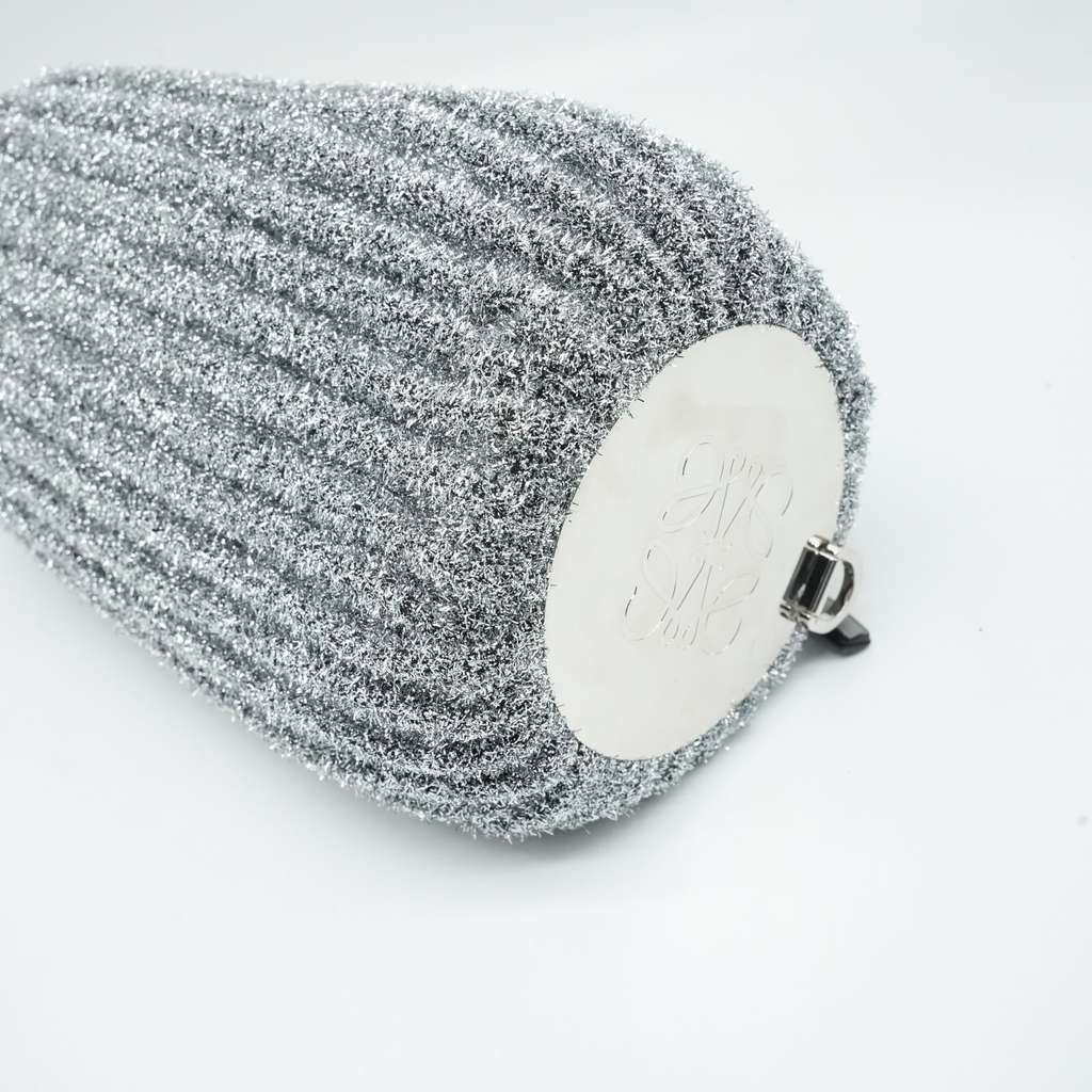 Loewe Bracelet Pouch Shoulder Bag Lurex Pleated Metallic Silver - Detail 1