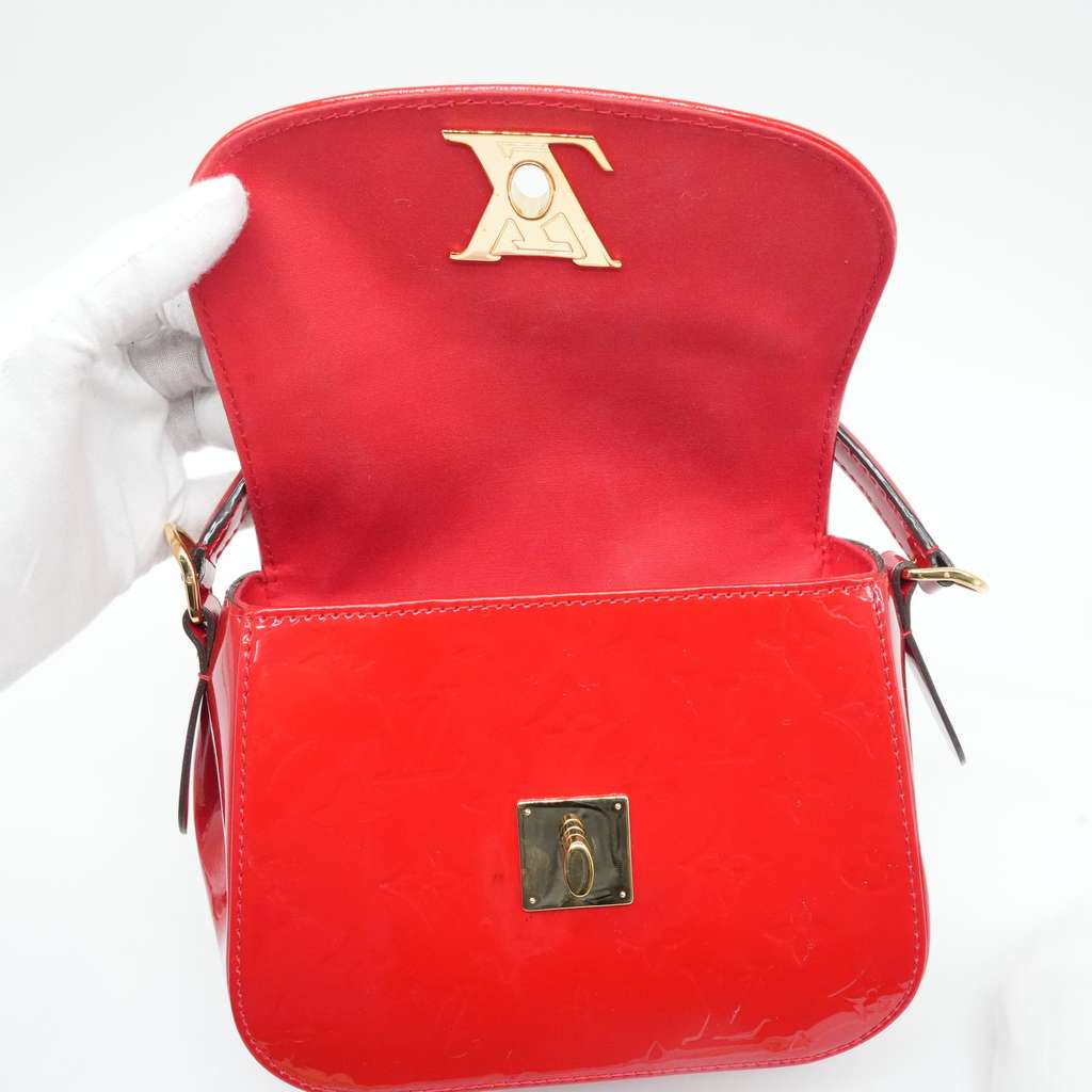 Louis Vuitton Pasadena Red M90944 - Image 10